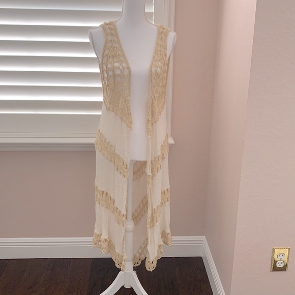 Crochet and cotton vest - Picture 1 of 6